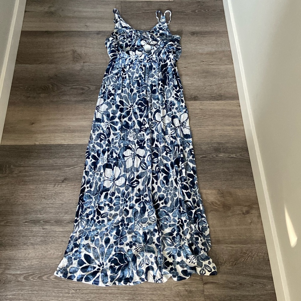 Women’s-Loft, long dress, blue and white flower pattern, size XS